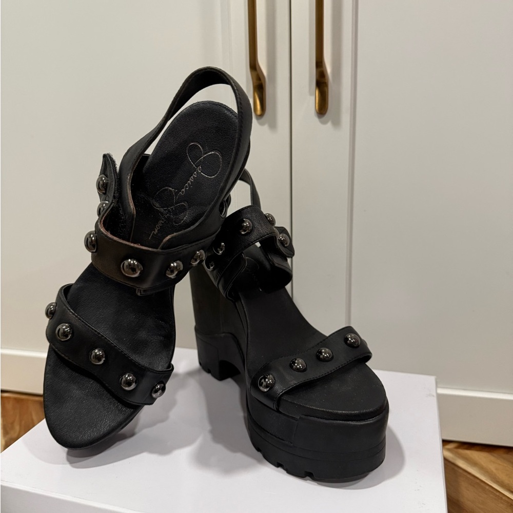 Jessica Simpson Black Platform Sandals size 8.5 (worn once) - Picture 4 of 9